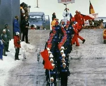 哪一年中国冬奥会会徽亮相,历届冬奥会冬残奥会会徽