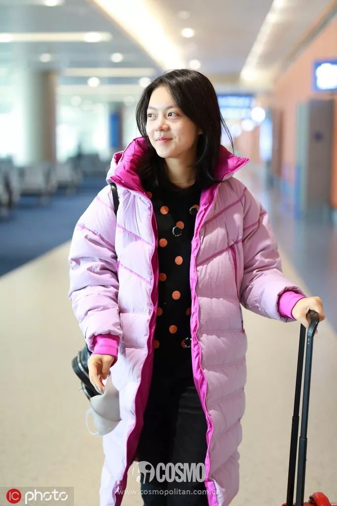 00后妹妹霸占年末荧屏却靠甜系穿搭霸占我的心