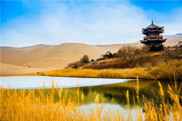 甘肃敦煌什么地方有沙金,敦煌莫高窟在甘肃的什么地方