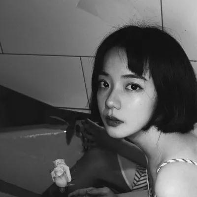 关于沉默与阳光的短个性签名,阳光洒脱的个性签名