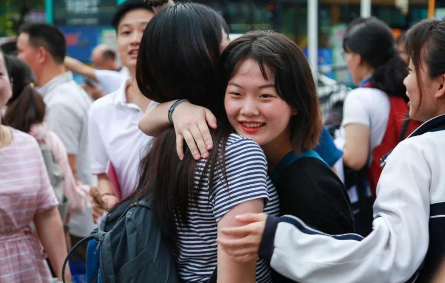 读大专还不如读中专,大专好还是复读好