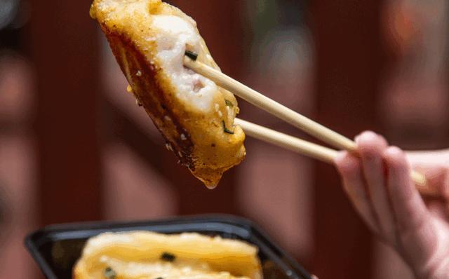 早餐界的排队王----乔馋锅贴，1.2一个居然年赚200多万元