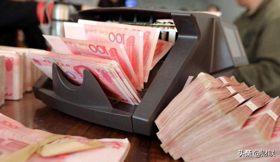 现在手里有100万闲钱投资什么好,存银行还是投资买房