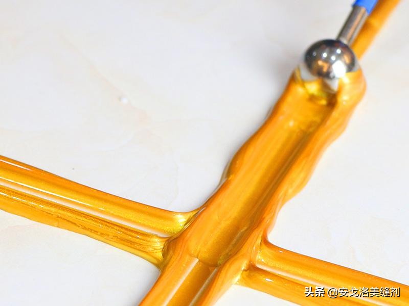 墙面美缝凹凸不平,做完美缝凹凸不平可以再刮一层吗