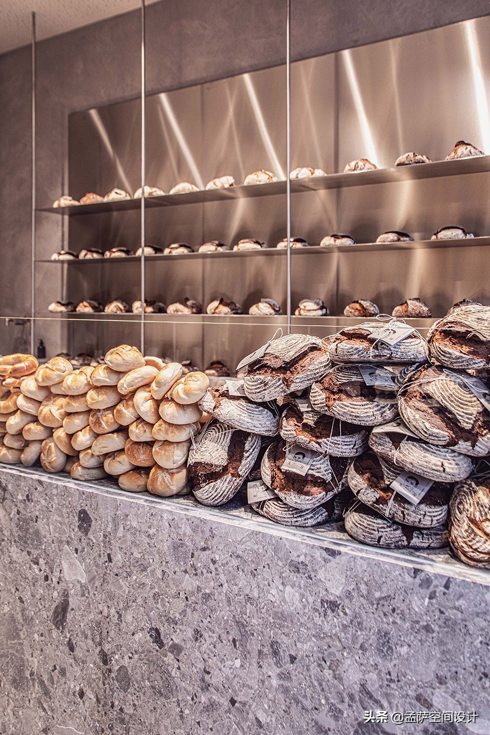 维也纳Öfferl面包旗舰店,面包店中的艺术体验