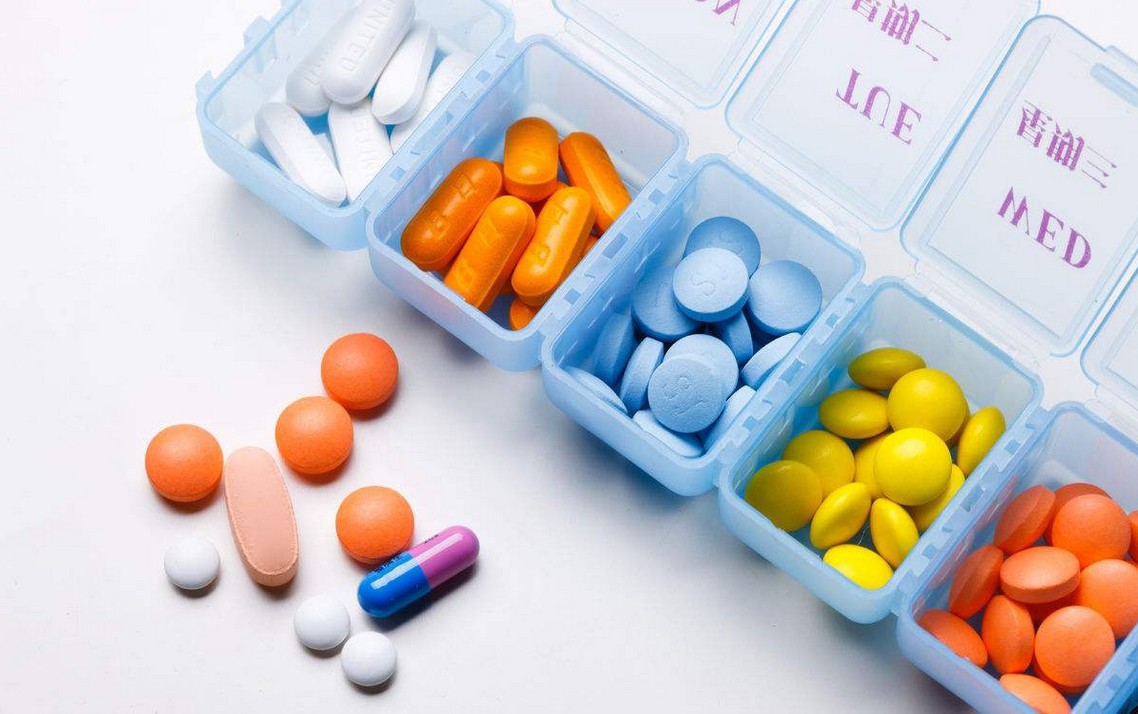 12岁小孩肚子疼呕吐有偏方,小孩子呕吐腹泻有没有偏方