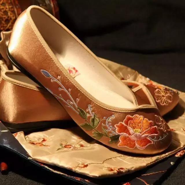外地绣花鞋,古城绣花鞋