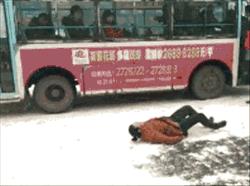 闪腰后右腰痛是什么原因,下腰导致的腰痛该怎么办