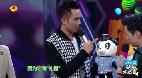 吴昕直播卖t恤400一件原视频,吴昕卖货卖400一件t恤原版视频