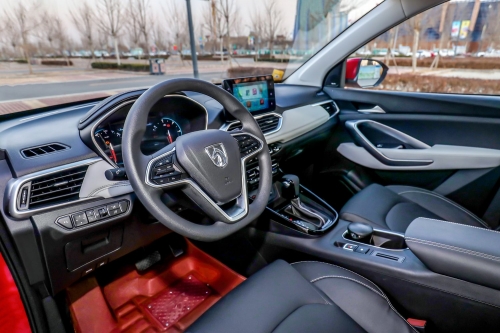 大神们帮忙看看这是什么车,大神们看看这是啥车