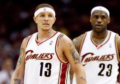 09年詹姆斯绝杀魔术,穿越09年