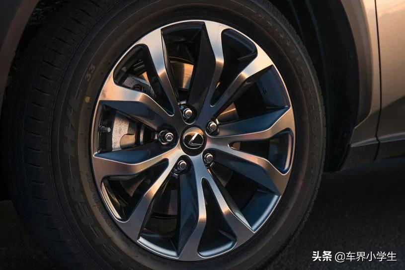 雷克萨斯nxx3,19款新款雷克萨斯nx300配置参数