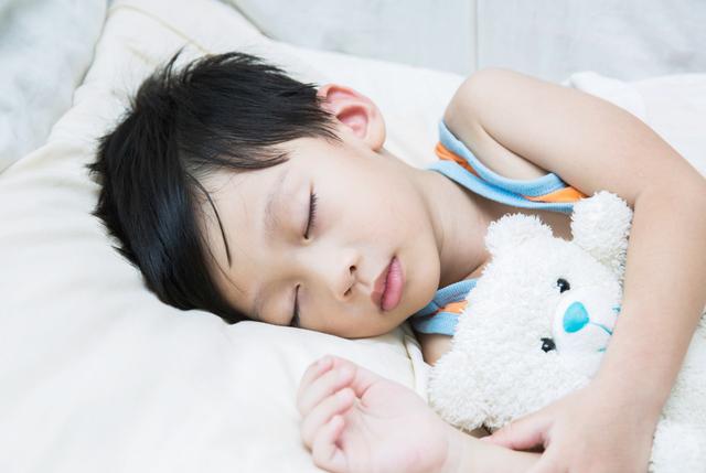 欧阳妮妮从小到大变化,欧阳妮妮做过的傻事