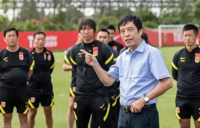 盘点国足那些笑掉大牙的骚操作,盘点国足输球吐槽