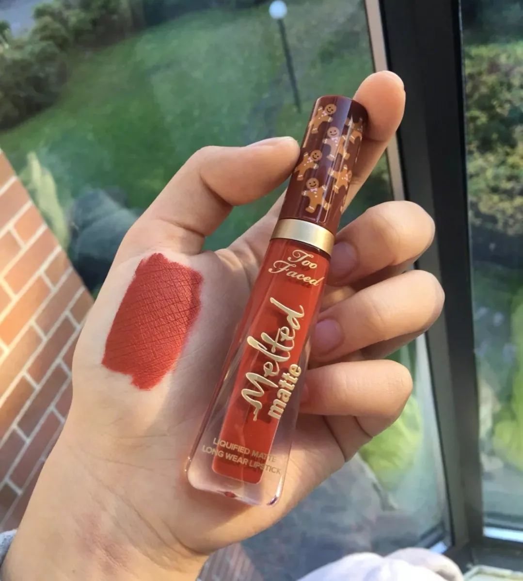 李佳琦停播都能上热搜？！这次看得我莫名心疼...