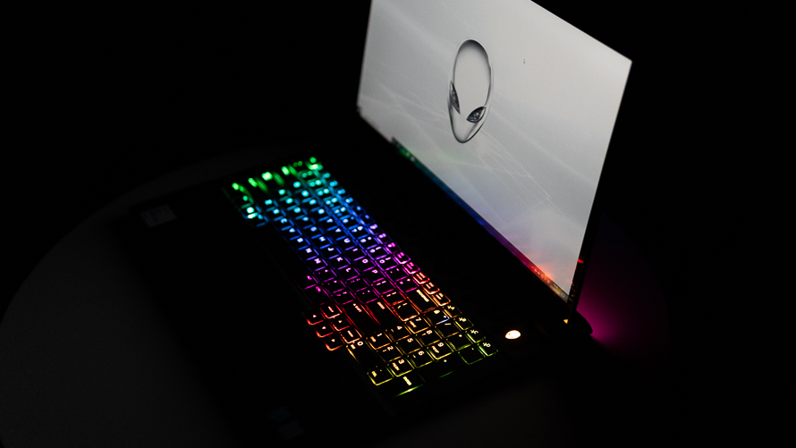 外星人alienwarex17测评,外星人alienwarem17-r2有多强