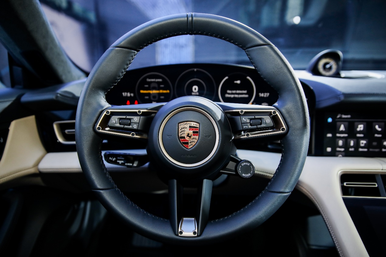 新款保时捷taycan实拍,保时捷taycan二手行情