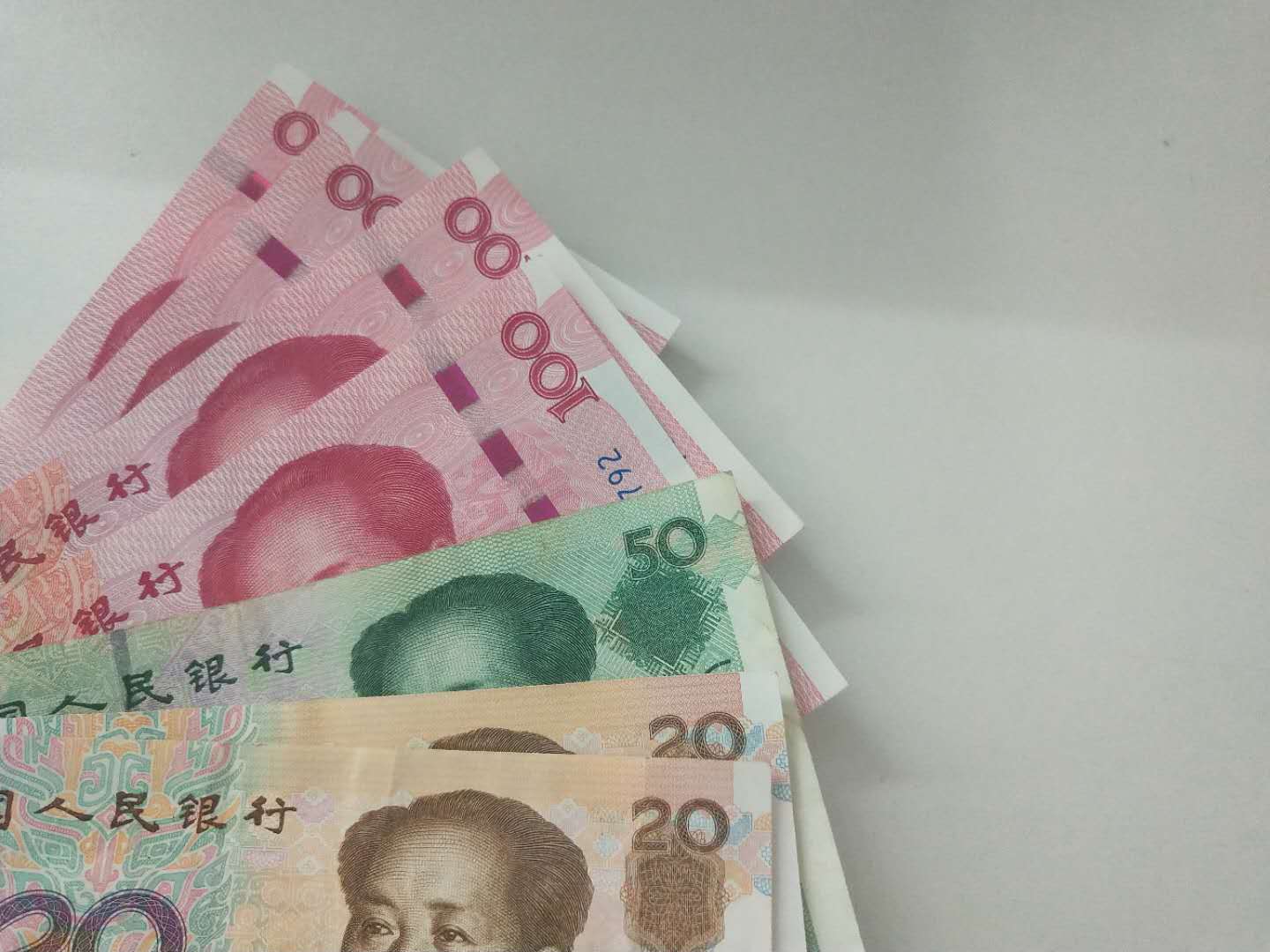 国际收支平衡怎样影响汇率,汇率变动如何影响国际收支结构