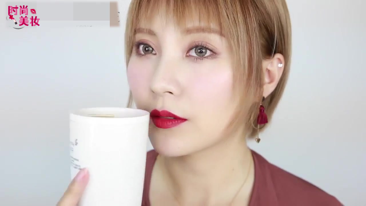 美妆教程涂唇釉,兰蔻美妆视频教程