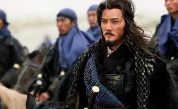 别人在背后说你坏话怎么办？教你这一招，消除偏见又化解尴尬