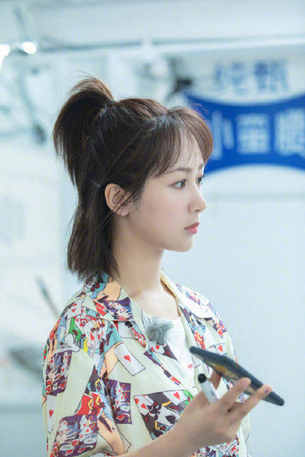 夏季最in度假风穿搭简单又时髦,夏威夷风穿搭