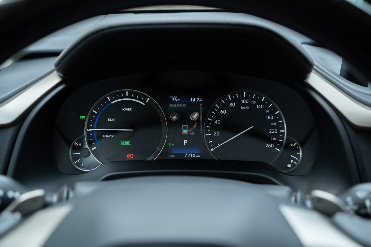 雷克萨斯rx450h试驾出售,雷克萨斯rx450hl七座深度测评