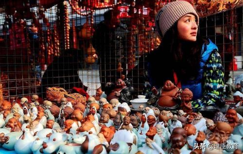 新手摆地摊什么最好卖最赚钱,新手摆地摊做什么比较赚钱