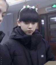 岁月让我们脸上渐现各种纹,岁月的痕迹除了皱纹还有笑纹