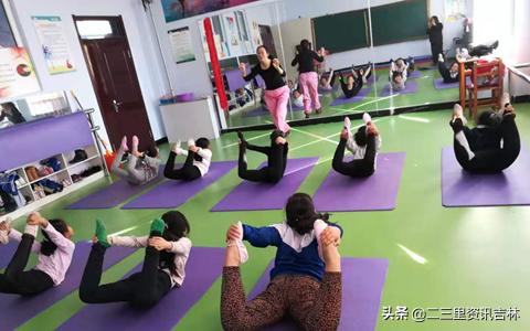 吉林磐石市取柴河镇中心学校开展了极具特色的少年宫作品展示活动