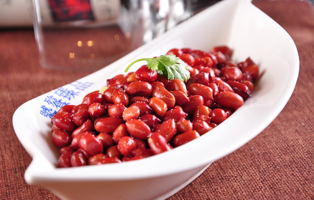 花生怎么炒才不容易糊,炒花生切记不要直接下锅炒