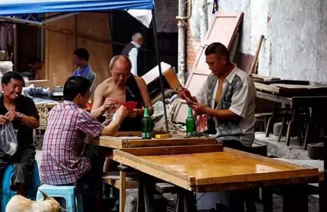 来福士去十八梯坐几号线,十八梯和来福士什么时候去更好