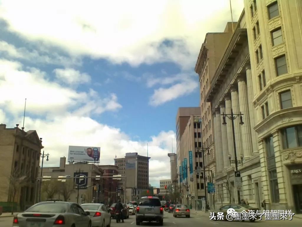 女儿在加拿大读书,女儿在学钢琴