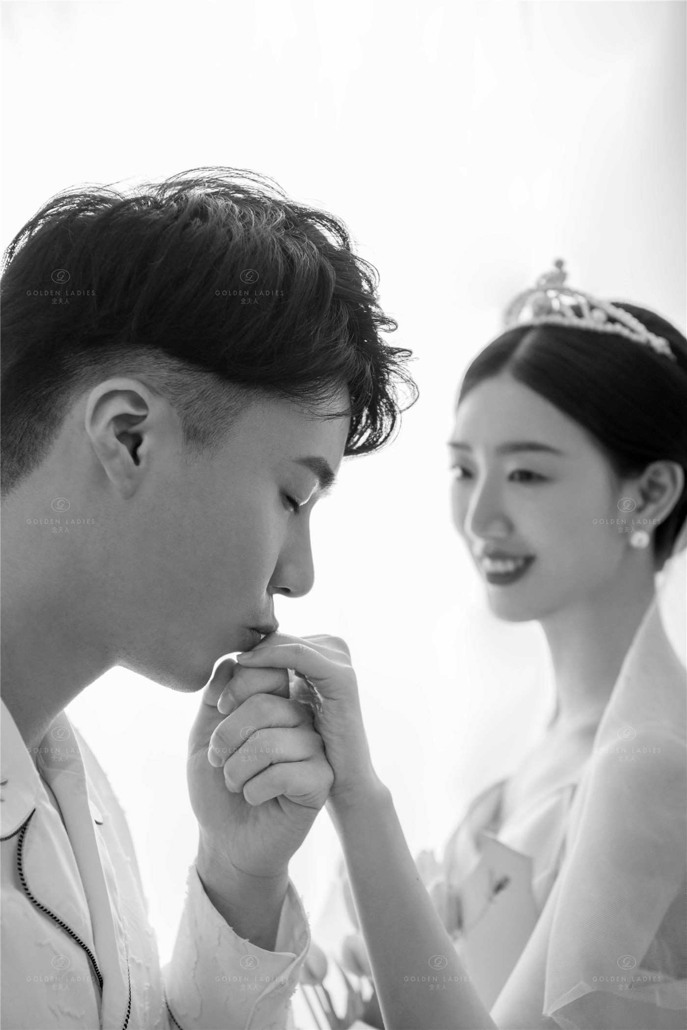 婚纱照不想千篇一律？这套粉色芭蕾公主怎么样？