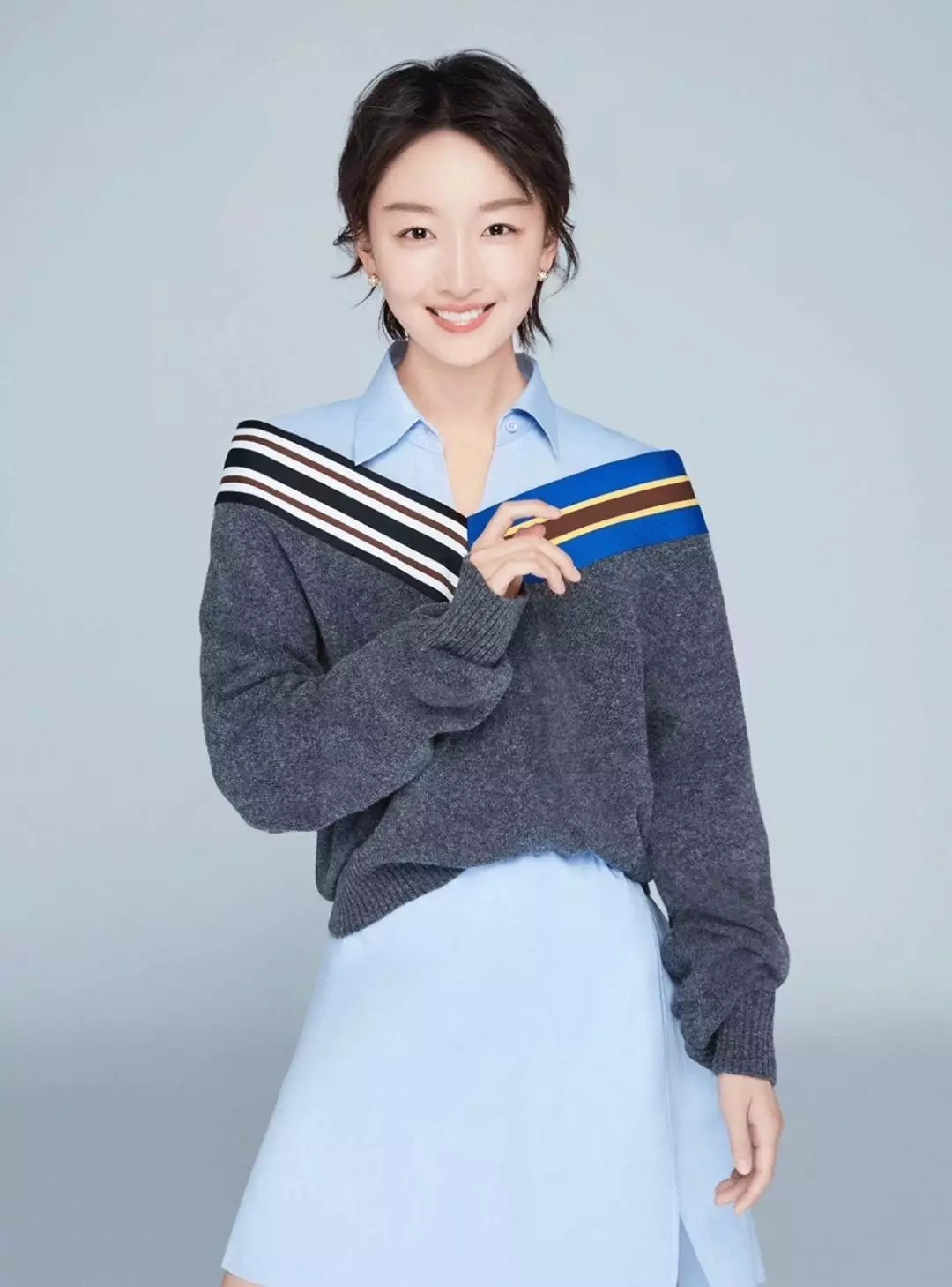 周冬雨刘雯同款毛衣,大表姐刘雯同款绿色开衫毛衣