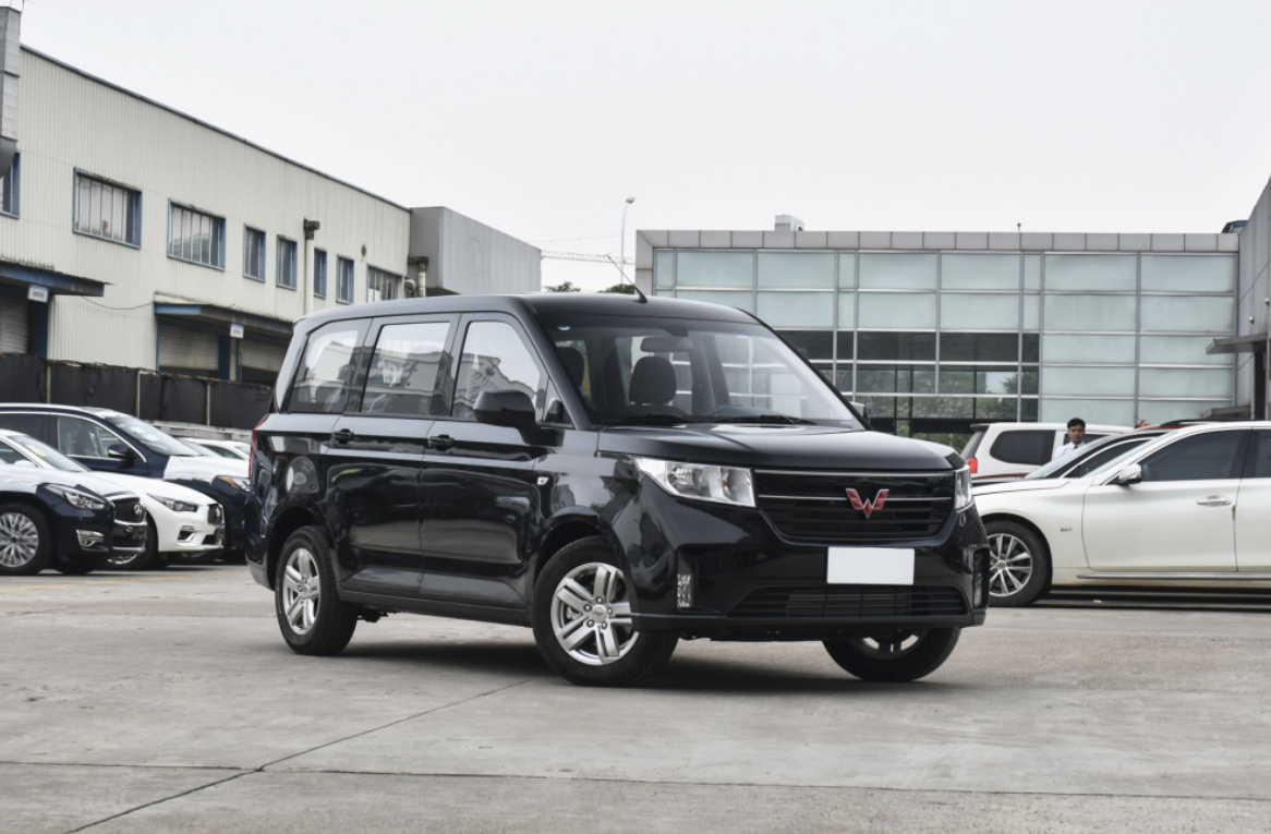 瑞风m3和宏光plus,瑞风m3五菱宏光plus很纠结买哪个