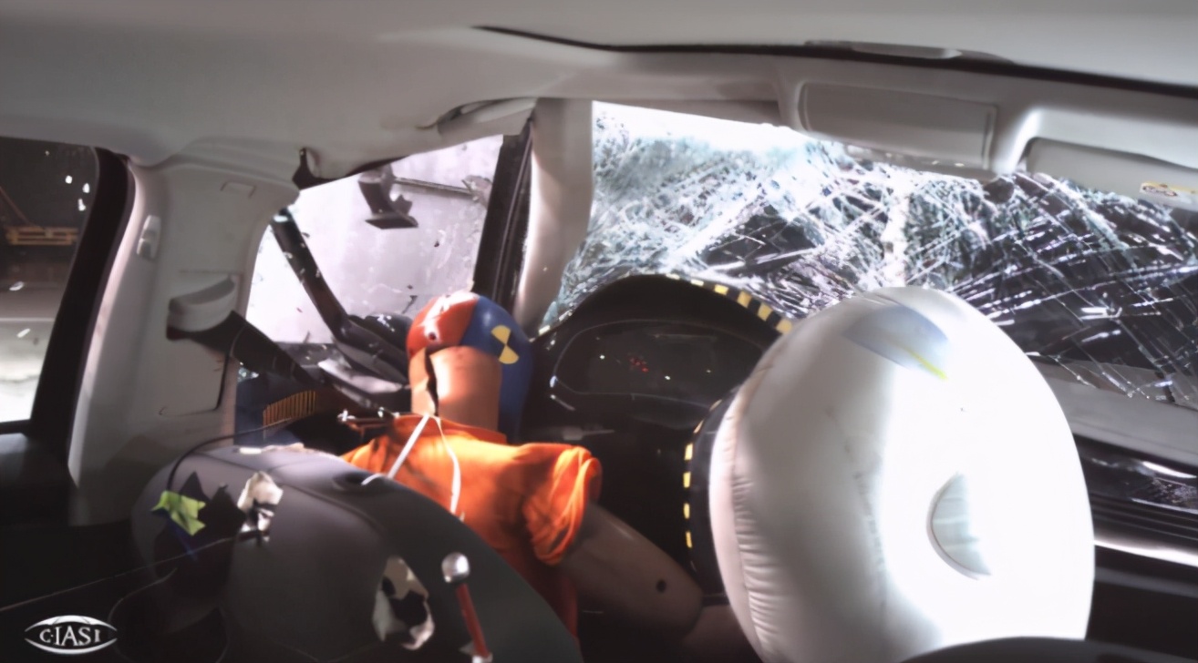 *萨特帕**二战中保研，从“最差”变“前三”，中间到底发生了什么？