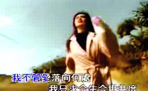 一张照片变身港风女神王祖贤,王祖贤依旧美艳动人