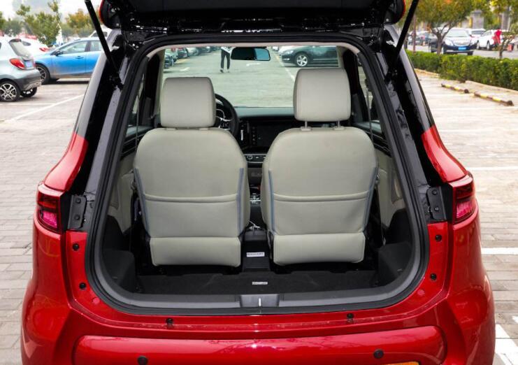 知豆好还是五菱迷你好,知豆和五菱宏光mini哪个空间大