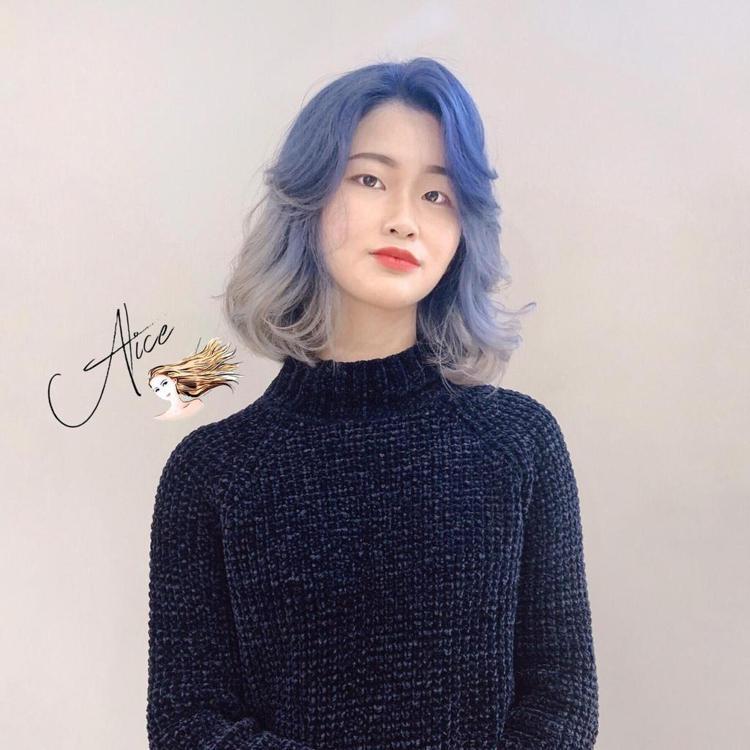 蓝发层次感,赵薇挑染