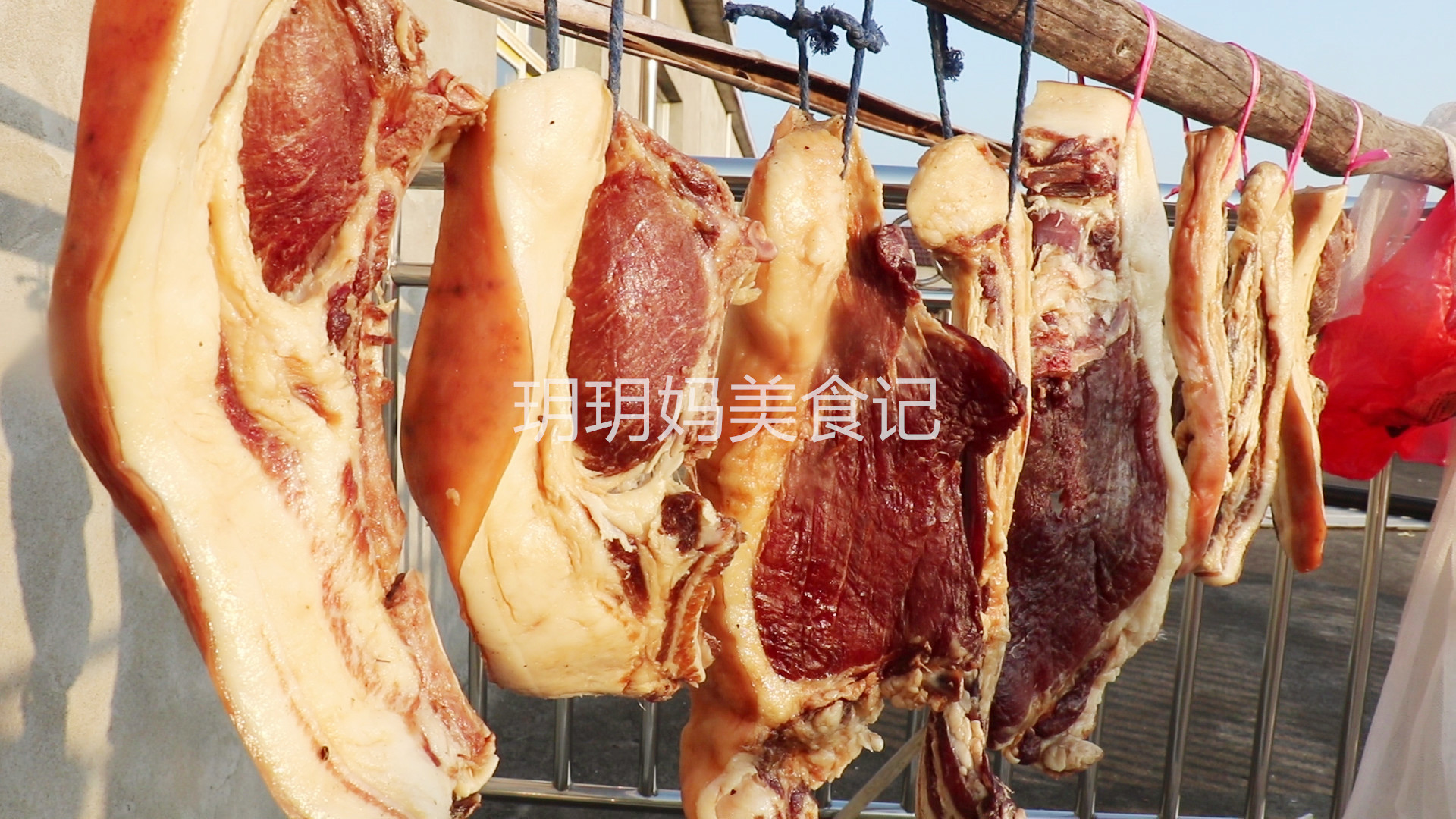 腌腊肉直接用盐腌很好吃,腌腊肉不要只放盐记住几个方法