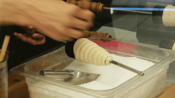 比利时烟囱卷冰淇淋,波西米亚烟囱卷冰淇淋