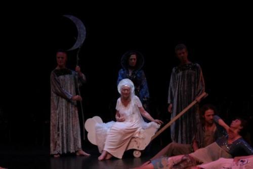 106岁芭蕾舞女终身未婚却人人羡慕：长寿秘诀，远离男人，多跳舞