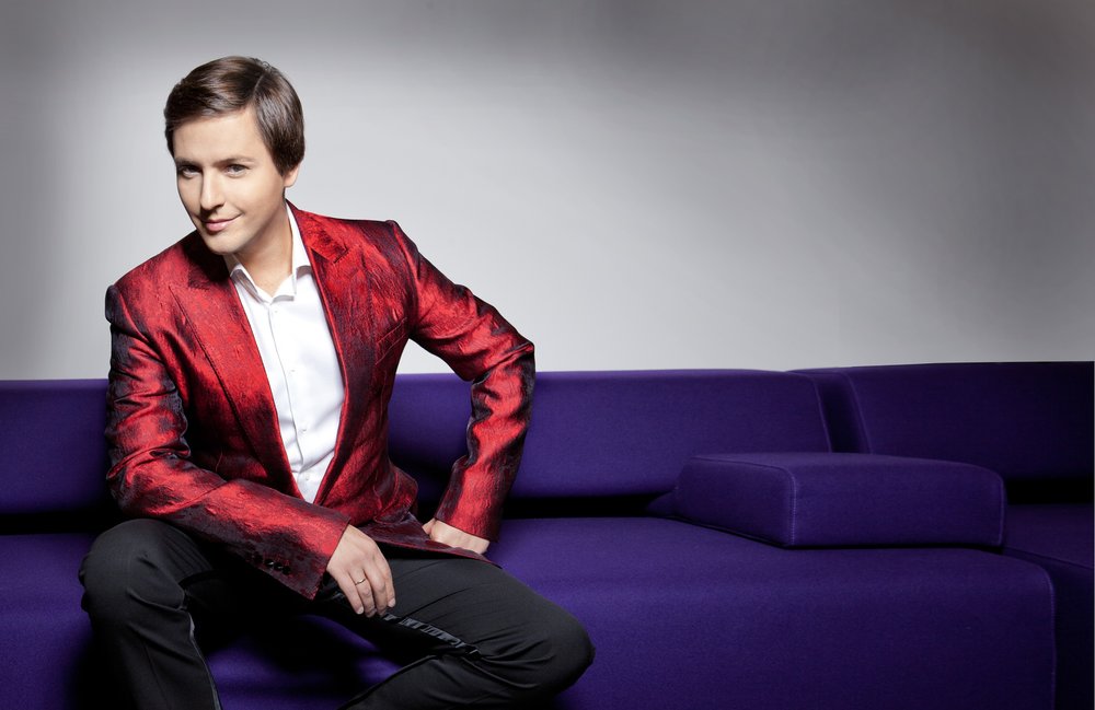 还记得俄罗斯海豚音王子维塔斯吗，消失近10年，他在做些什么