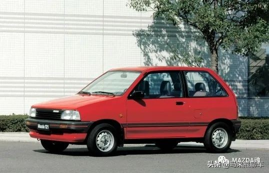车型小百科：MAZDA121