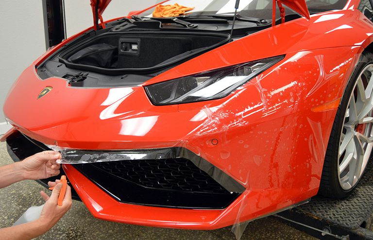 汽车漆面透明保护膜施工,贴漆面保护膜到底有多好