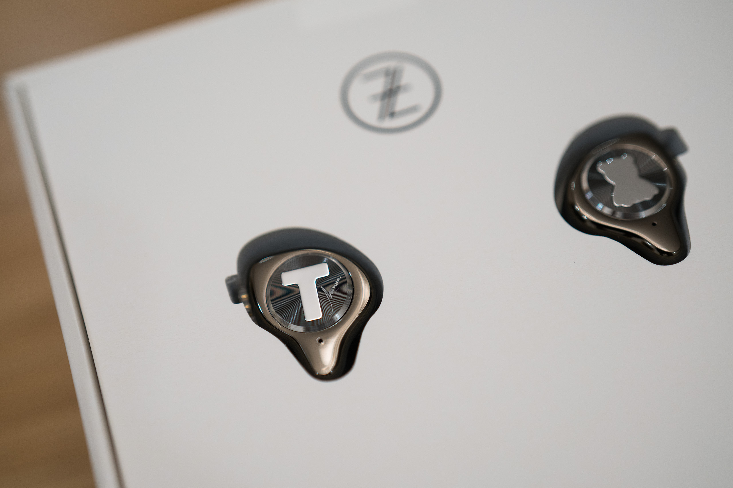 通透精致的平常心——TFZTXBEARMONICA动圈耳塞小评