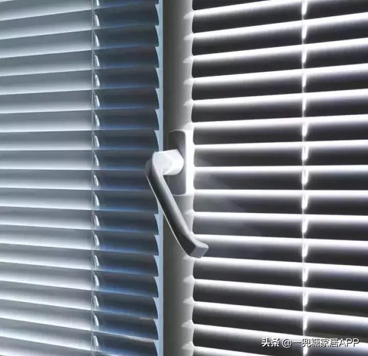 “你花1万装的窗帘，看起来只值1000！”