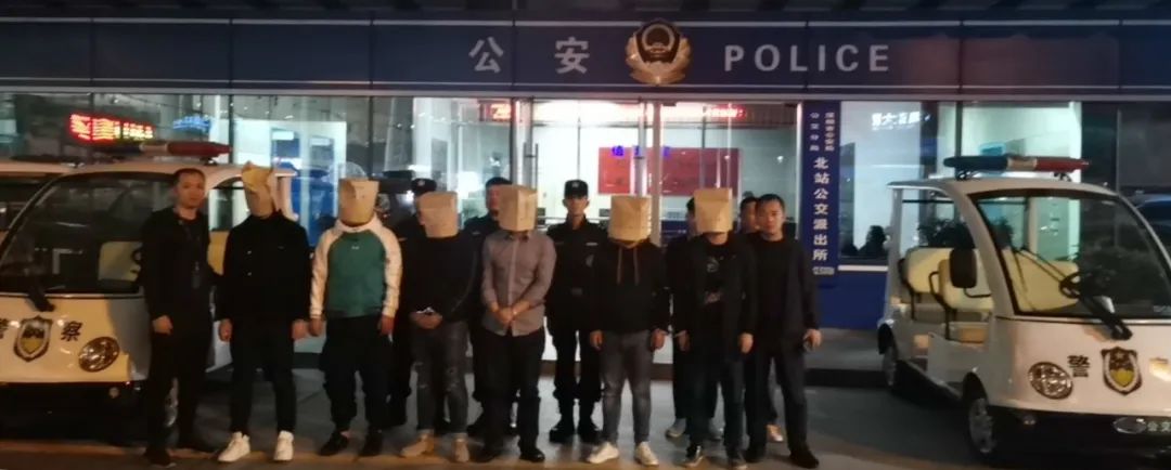 车租出去回来出现的奇怪东西 (租车司机突然消失)