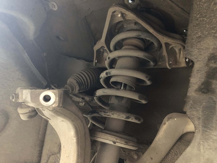 奥迪a6l涡轮增压漏油怎么维修,奥迪a6l上摆臂更换流程