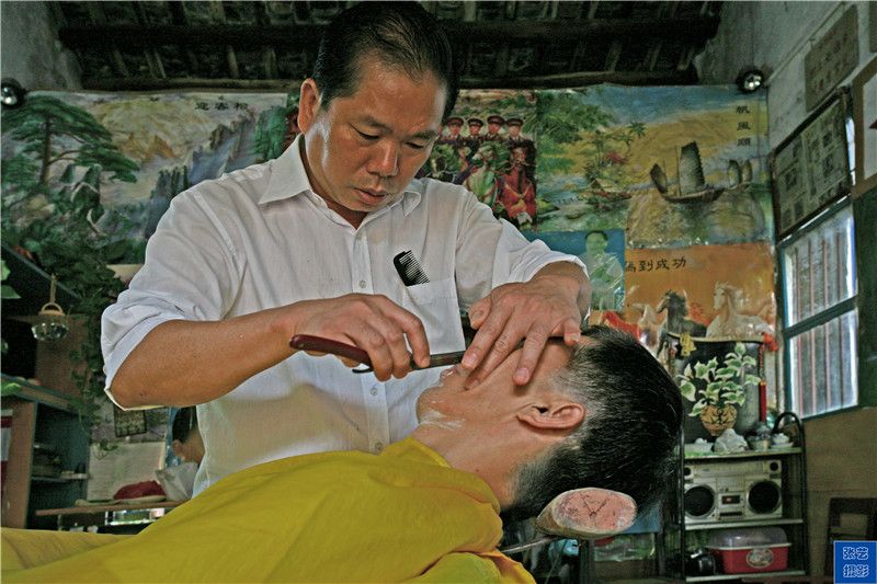 理发店老式理发椅子,理发店俄罗斯